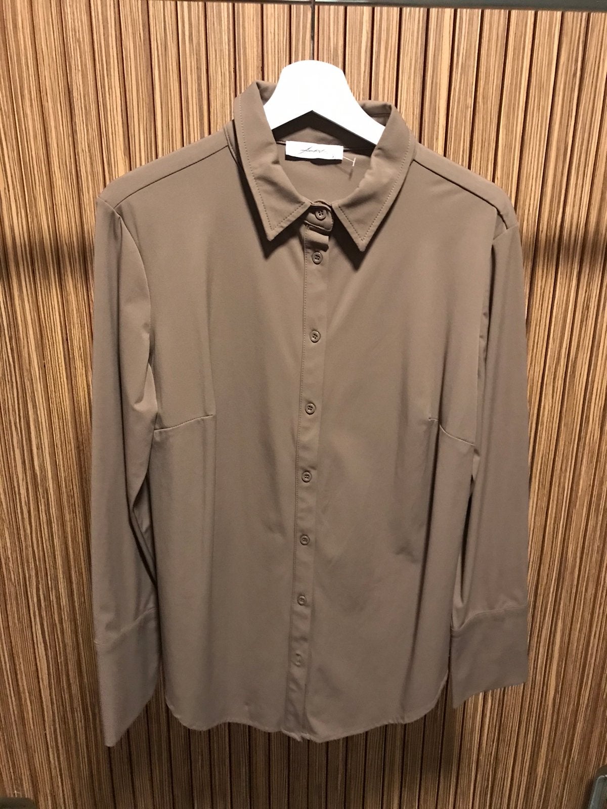 Ambika travel blouse taupe bruin maat XL nieuw, Bruin, Verzenden, Maat 46/48 (XL) of groter, Nieuw
