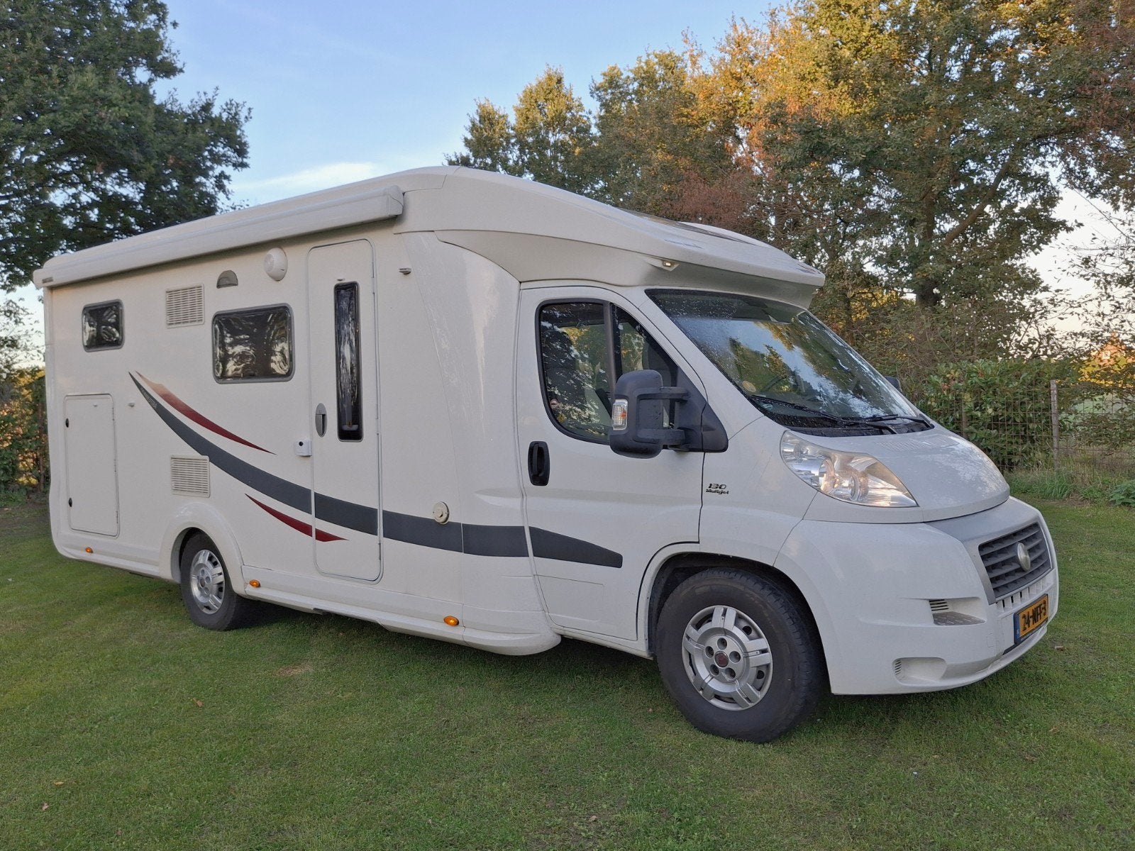 " EURAMOBIL TERRESTRA BJ 2010 ENKELE BEDDEN AIRCO WINTERVAST, Caravans en Kamperen, Ringverwarming, Fiat, Raamblindering, 6 tot 7 meter