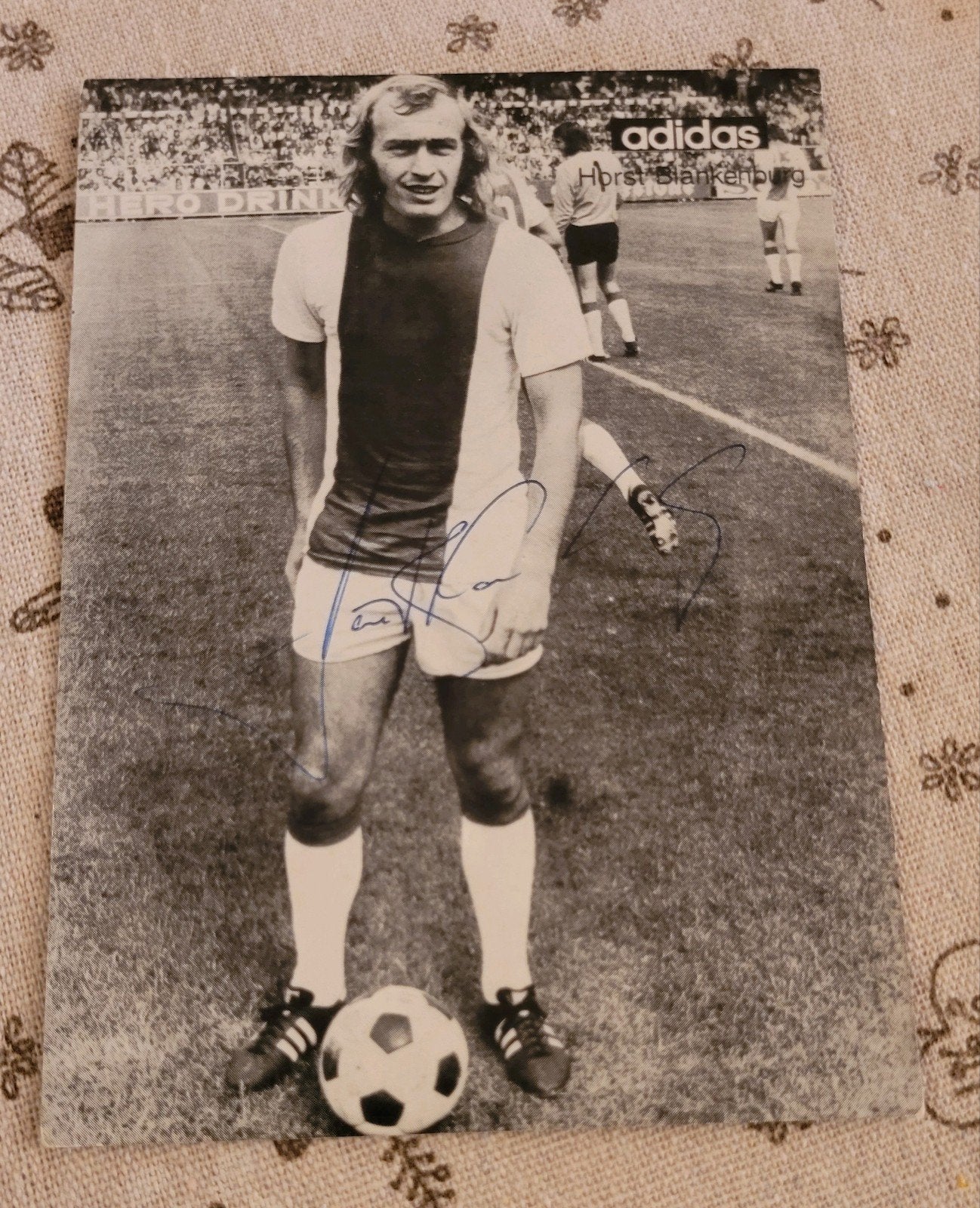 Horst Blankenburg spelerskaart gesigneerd Adidas reclame, Verzamelen, Ophalen of Verzenden, Zo goed als nieuw, Ajax, Spelerskaart