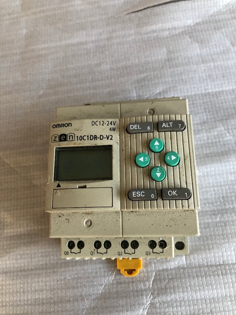 :Omron ZEN-10C1DR-D-V2 Programmeerbaar Relais / CPU Unit, Ophalen of Verzenden, Gebruikt