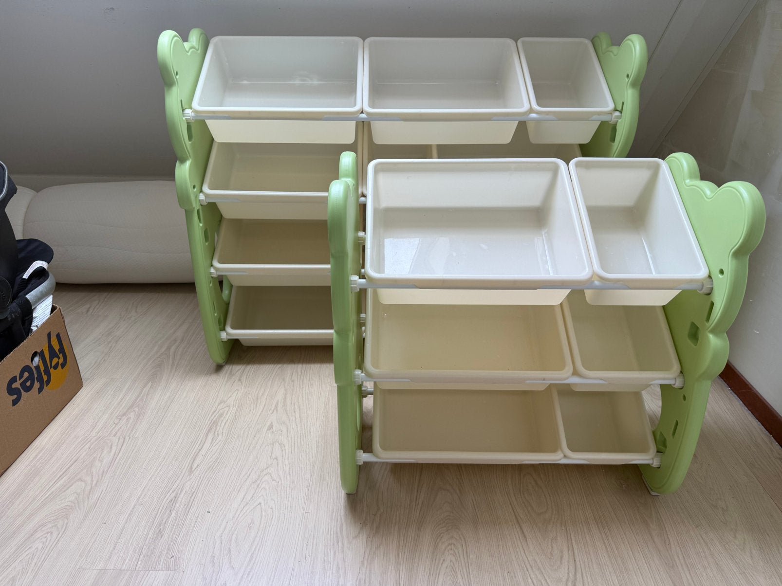 Speelgoed kasten, Kinderen en Baby's, Kinderkamer | Commodes en Kasten, Ophalen, Zo goed als nieuw, Kast