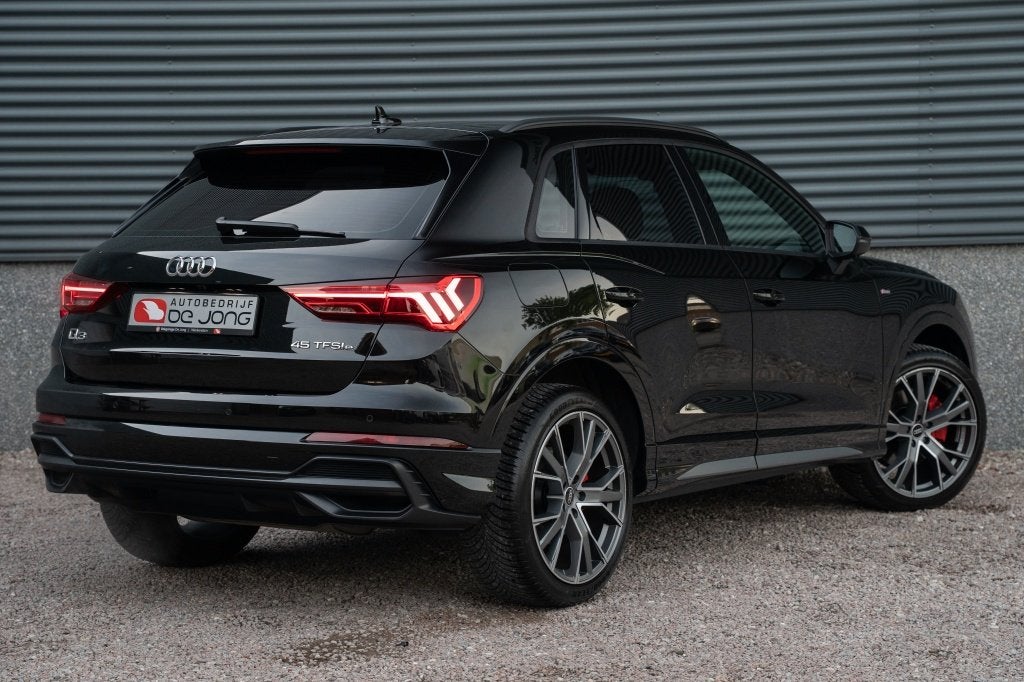 Audi Q3 45 TFSIe 245PK 2X S-Line | Camera | Matrix | 20'Inch, Auto's, Audi, Gebruikt, Leder en Stof, Zwart, Automatische klimaatregeling