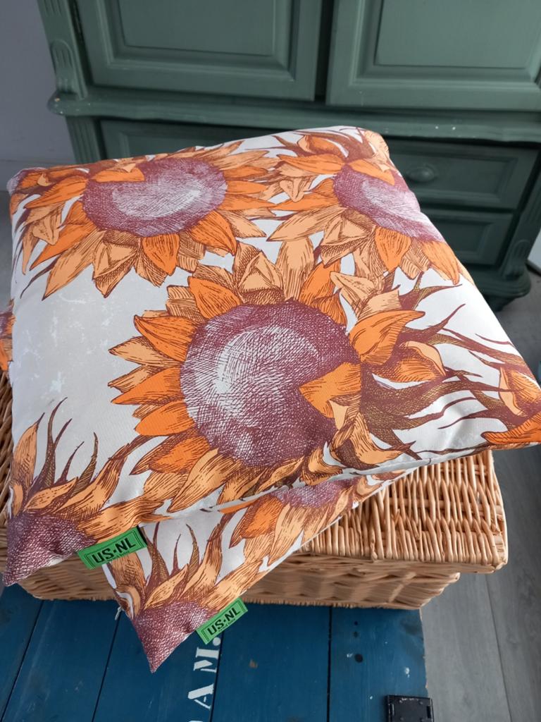 Lesli Living buitenkussens met zonnebloem print, Ophalen of Verzenden, Zo goed als nieuw, Oranje, Vierkant