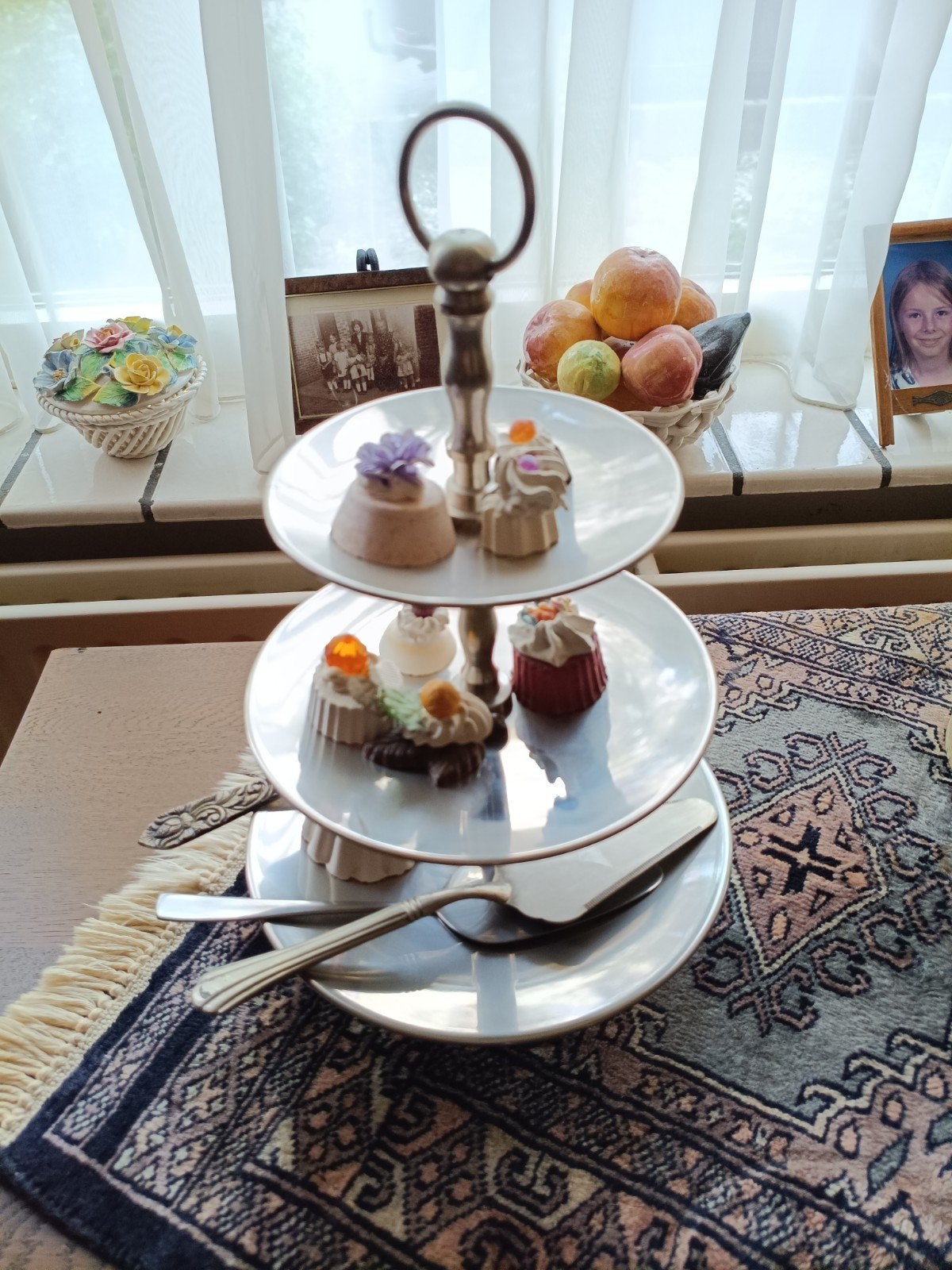 Elegante etagere met 3 lagen voor gebak en hapjes, Ophalen, Klassiek, Overige typen, Zo goed als nieuw
