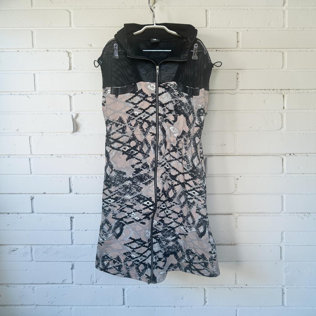 Nü Denmark Jurk Maat XS Zwart Roze Abstracte Print Sportief, Verzenden, Zwart, Zo goed als nieuw, Nd