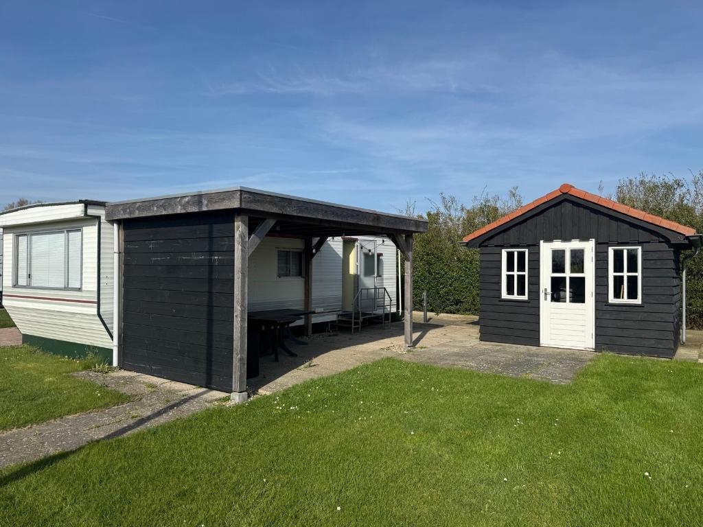Houten schuur, Tuin en Terras, 3 ramen of meer, 250 tot 500 cm, Schuur, Ophalen of Verzenden