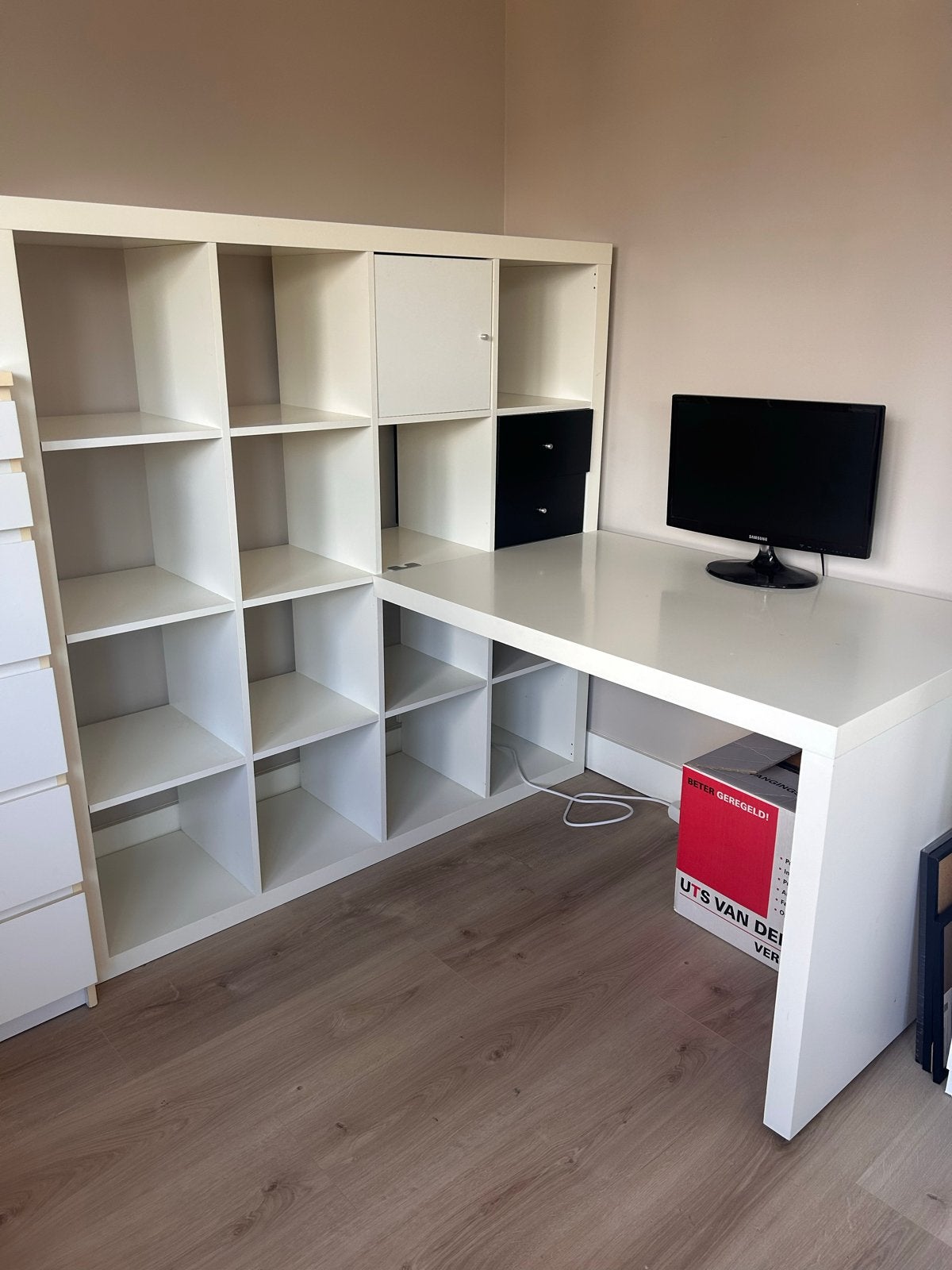 IKEA Kallax bureau-kast combinatie wit, Huis en Inrichting, Ophalen, Opbergruimte, Gebruikt, Spaanplaat of MDF