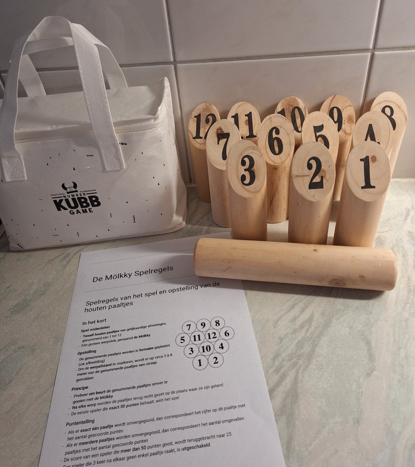 Kubb, Scandinavisch werpspel,  compleet  met spelregels/tas, Ophalen of Verzenden, Zo goed als nieuw