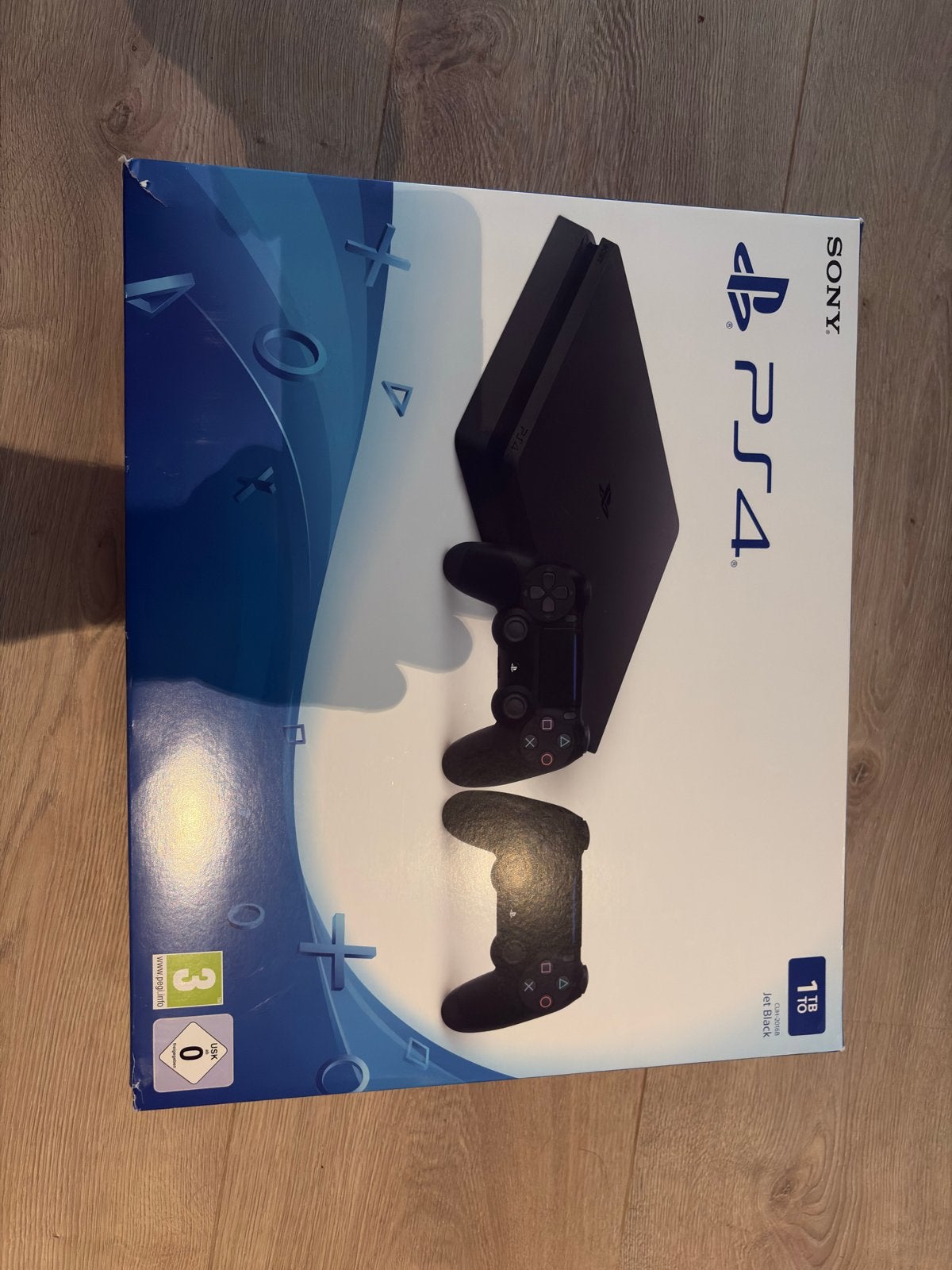 PlayStation 4 Slim 1TB met 2 controllers, Ophalen, Met games, Met 2 controllers, Zo goed als nieuw