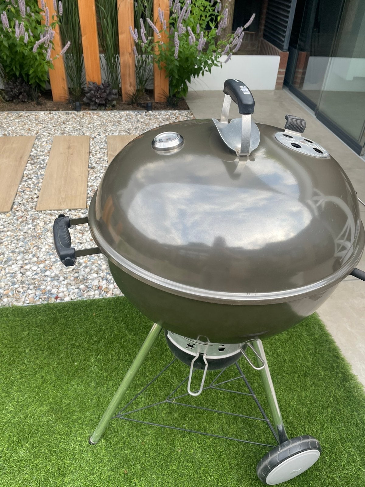 Weber Mastertouch 57 GBS met accessoires, Ophalen, Zo goed als nieuw, Met accessoires