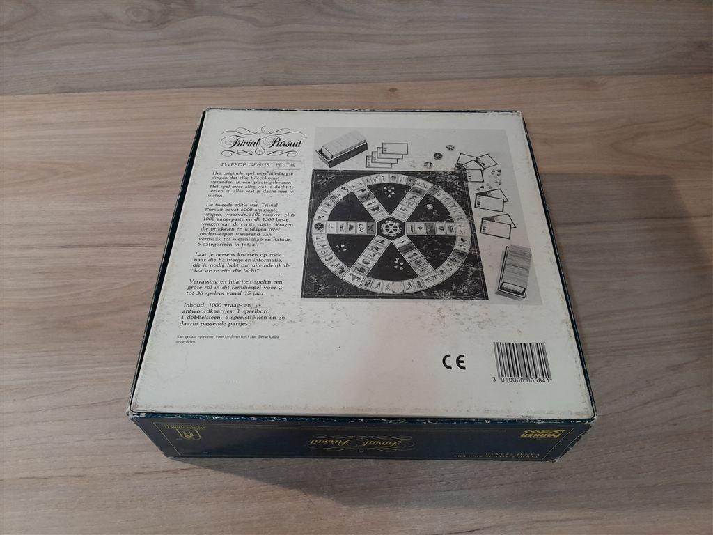 Trivial Pursuit - de tweede genus editie - triviant - s5473, Hobby en Vrije tijd, Gezelschapsspellen | Bordspellen, Verzenden