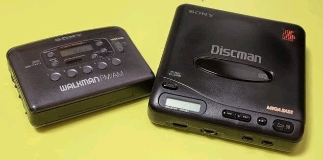 ≥ Sony Discman D-11 MegaBass en Sony WM-FX413 Walkman MegaBass