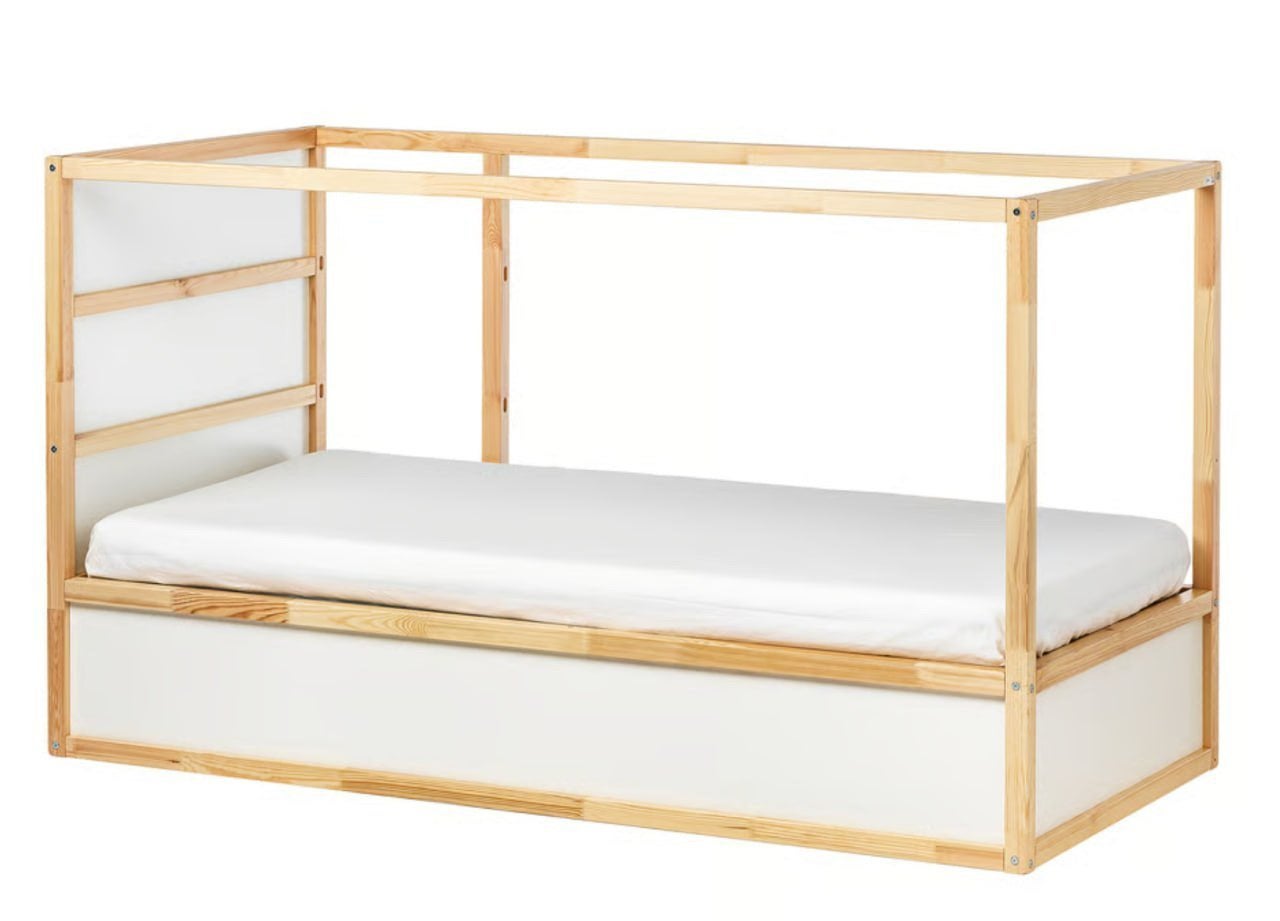 IKEA KURA bed 90x200 + ÅBYGDA matras, Kinderen en Baby's, Kinderkamer | Stapelbedden en Hoogslapers, Ophalen, Gebruikt, Halfhoogslaper