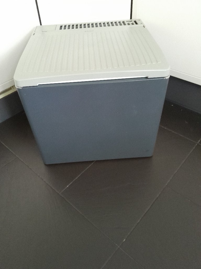 ***DOMETIC KOELBOX 41 LITER OP 230V, 12V ÉN OP GAS.***, Ophalen, Zo goed als nieuw, Koelbox, Elektrisch