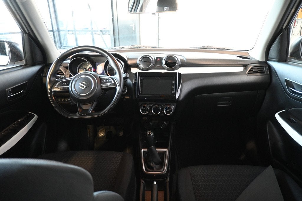Suzuki Swift 1.0 Stijl Smart Hybrid Navigatie Adaptieve Crui, Auto's, Suzuki, Voorwielaandrijving, Stof, Gebruikt, 400 kg