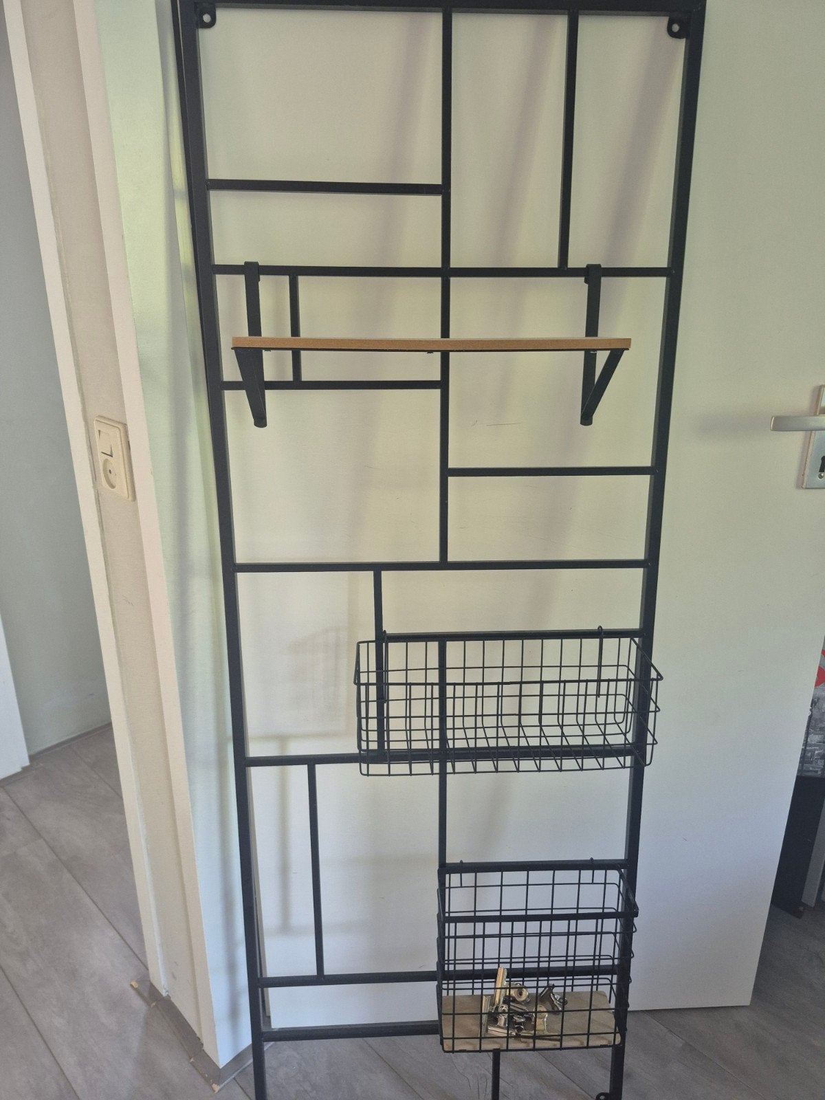 Zwart metalen Wandrek XXL Xenos met manden en plank, Ophalen, Zo goed als nieuw