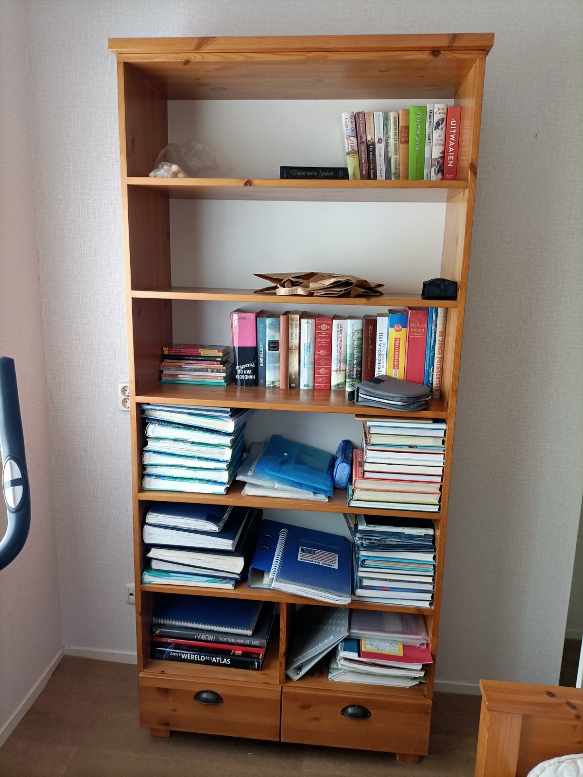 Ruime open boekenkast met lades - grenenhout, Ophalen, Met plank(en), Gebruikt, 200 cm of meer