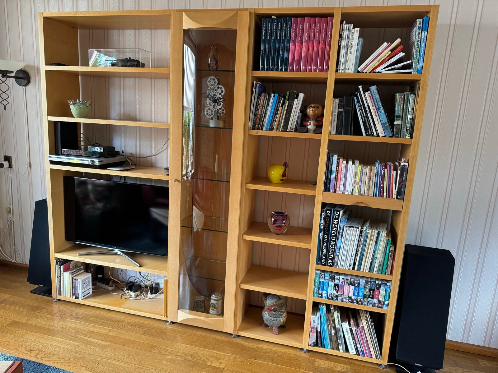 Laatste kans! Hulsta boekenkast met vitrine en tv-vak, Ophalen, Gebruikt, Eikenhout, 200 cm of meer