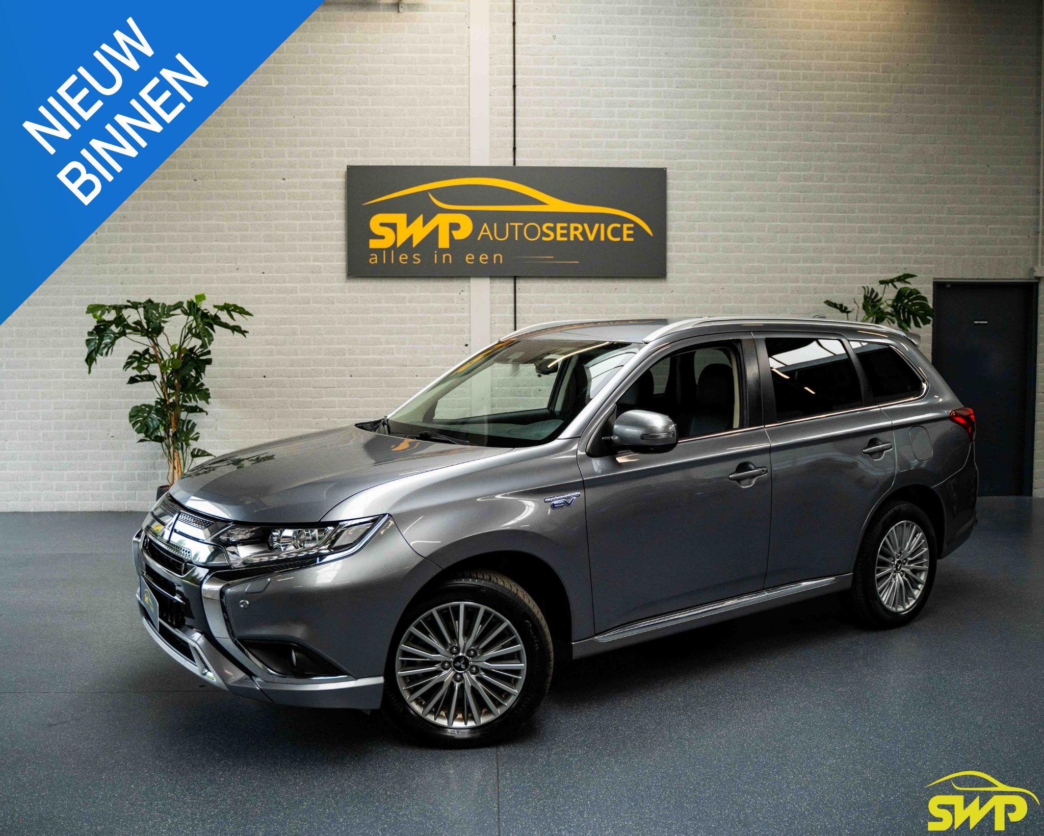 Mitsubishi Outlander 2.4 PHEV Intense | Navi | Camera | Dode, Auto's, Automaat, Euro 6, 4 cilinders, 1865 kg