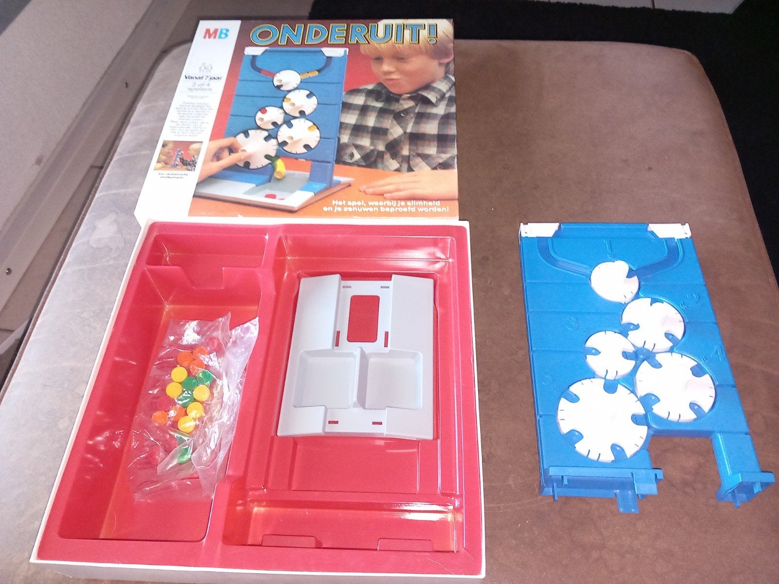 MB Onderuit! bordspel - Klassiek familiespel, Klantenservice@hasbro.nl, Postbus 300, 3700 AH Zeist, Nederland, Ophalen of Verzenden