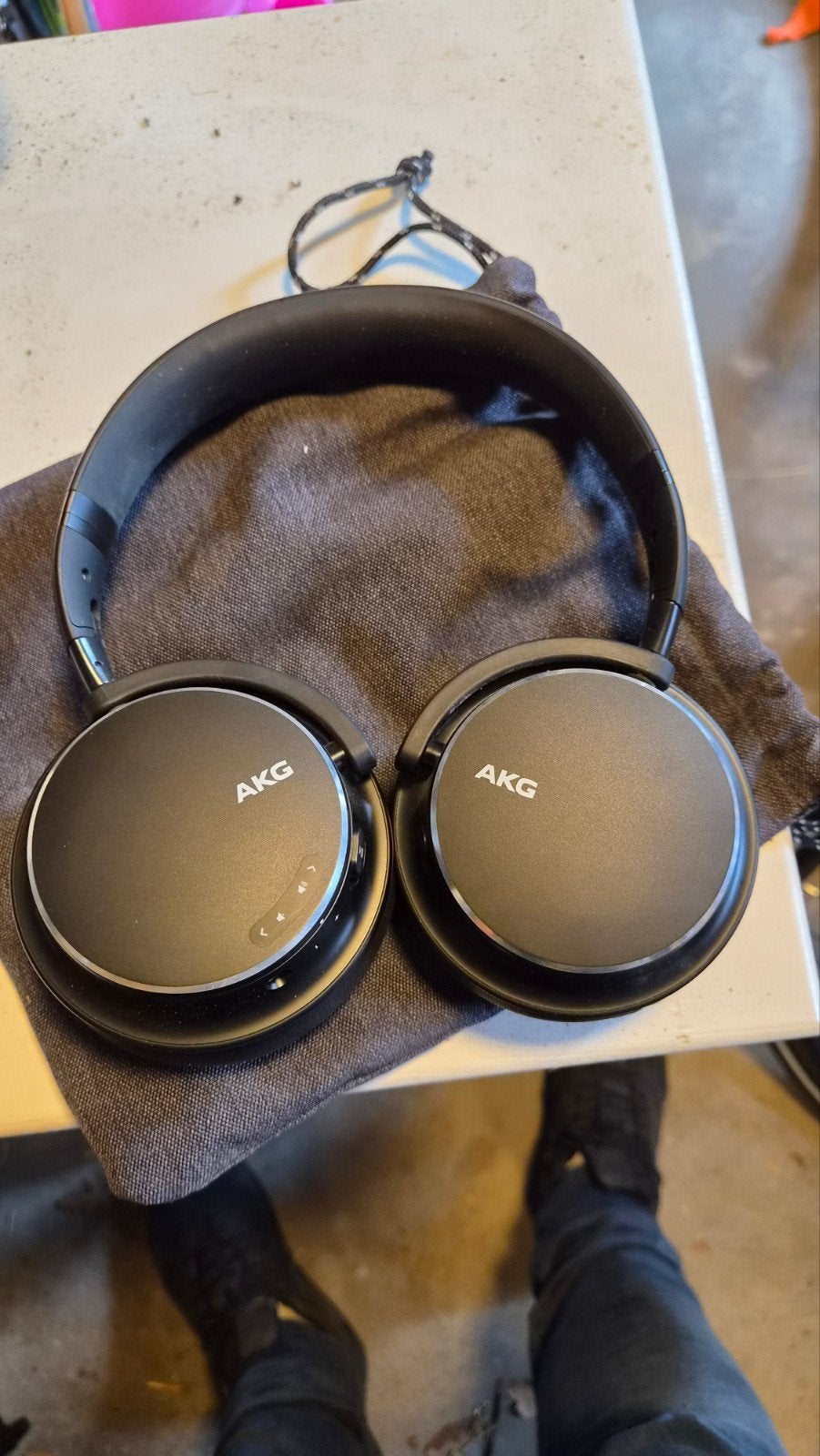 Nieuwe AKG Y600NC koptelefoon - Nooit gebruikt, Audio, Tv en Foto, Koptelefoons, Ophalen, AKG, Nieuw, Zwart