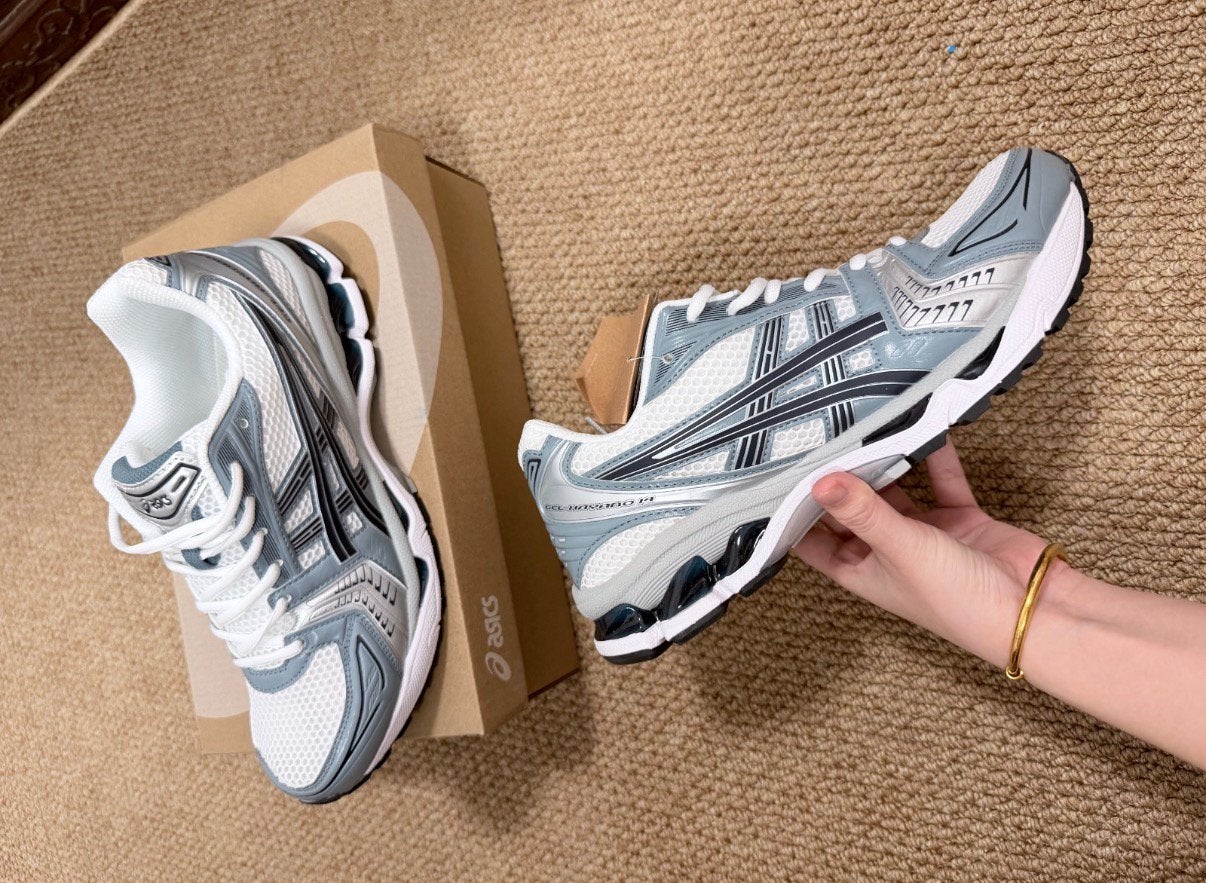 ASICS GEL-Kayano 14, Ophalen of Verzenden, Zo goed als nieuw, Roze, Sneakers of Gympen