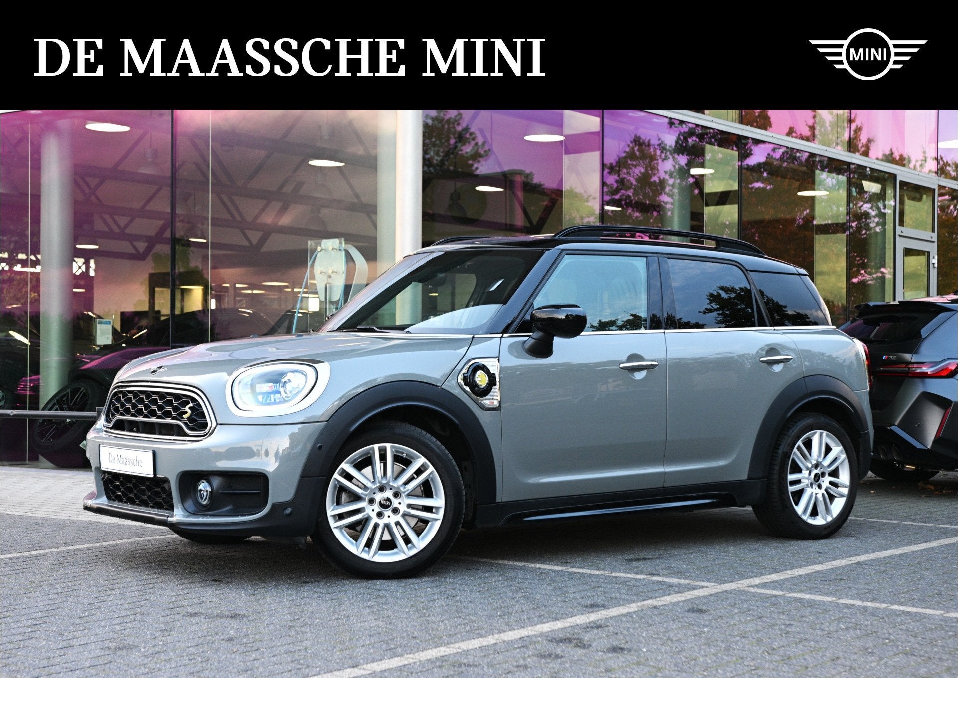 MINI Countryman Cooper S E ALL4 Automaat / Panoramadak / Com, Auto's, Dealer onderhouden, Gebruikt, Met garantie (alle), Leder