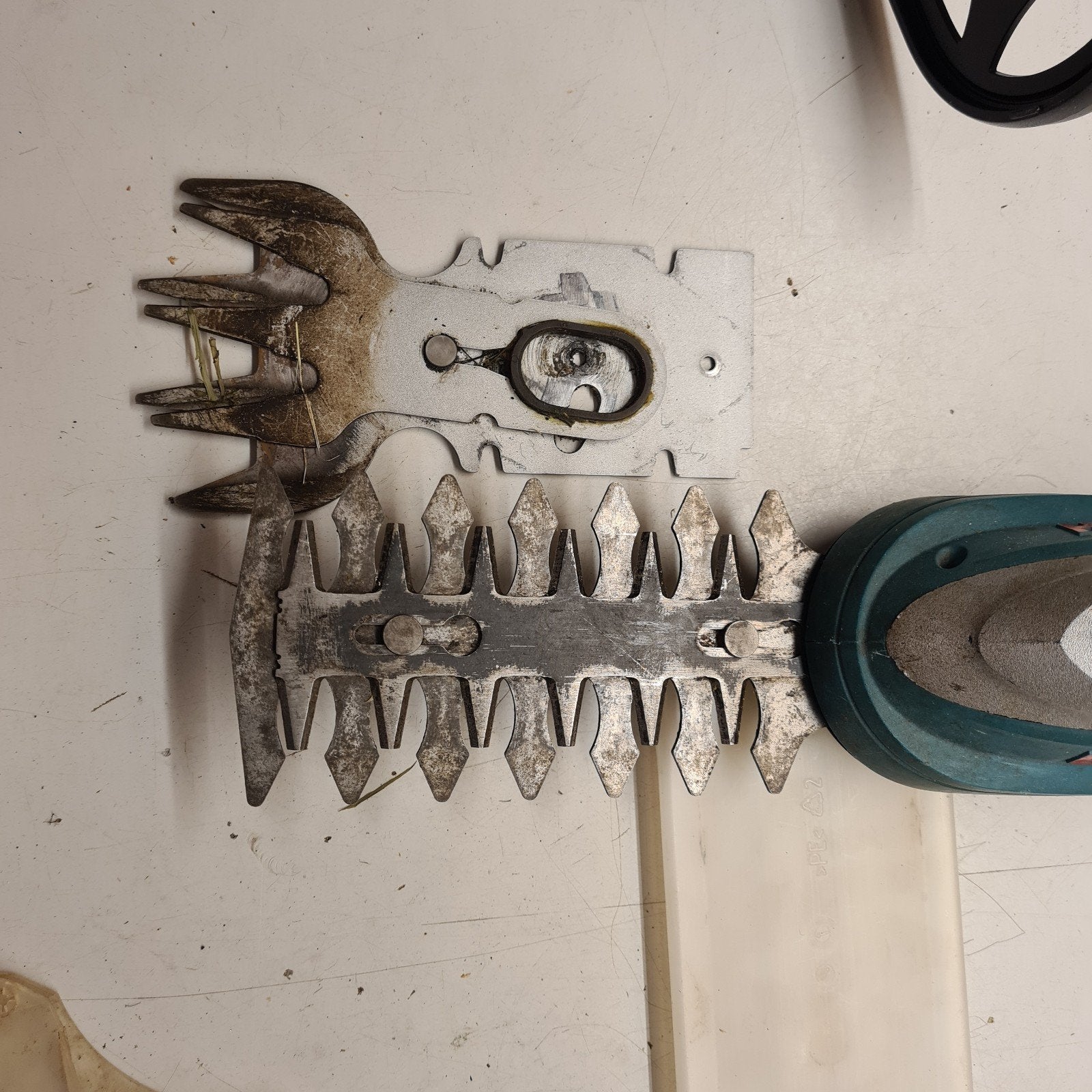 Bosch Isio Lithium-Ion Heggenschaar/Grasmaaier, Ophalen of Verzenden