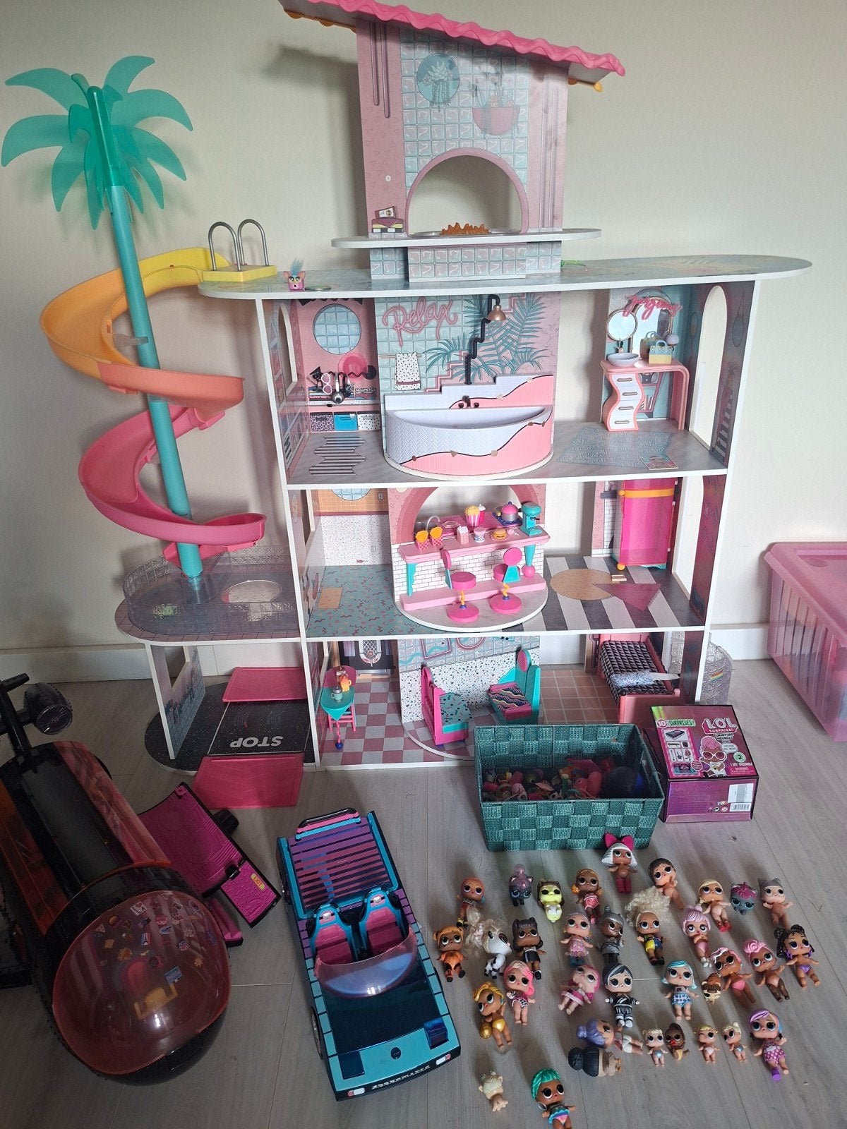 LOL Surprise Huis met meubels, auto, vliegtuig en poppen, Ophalen