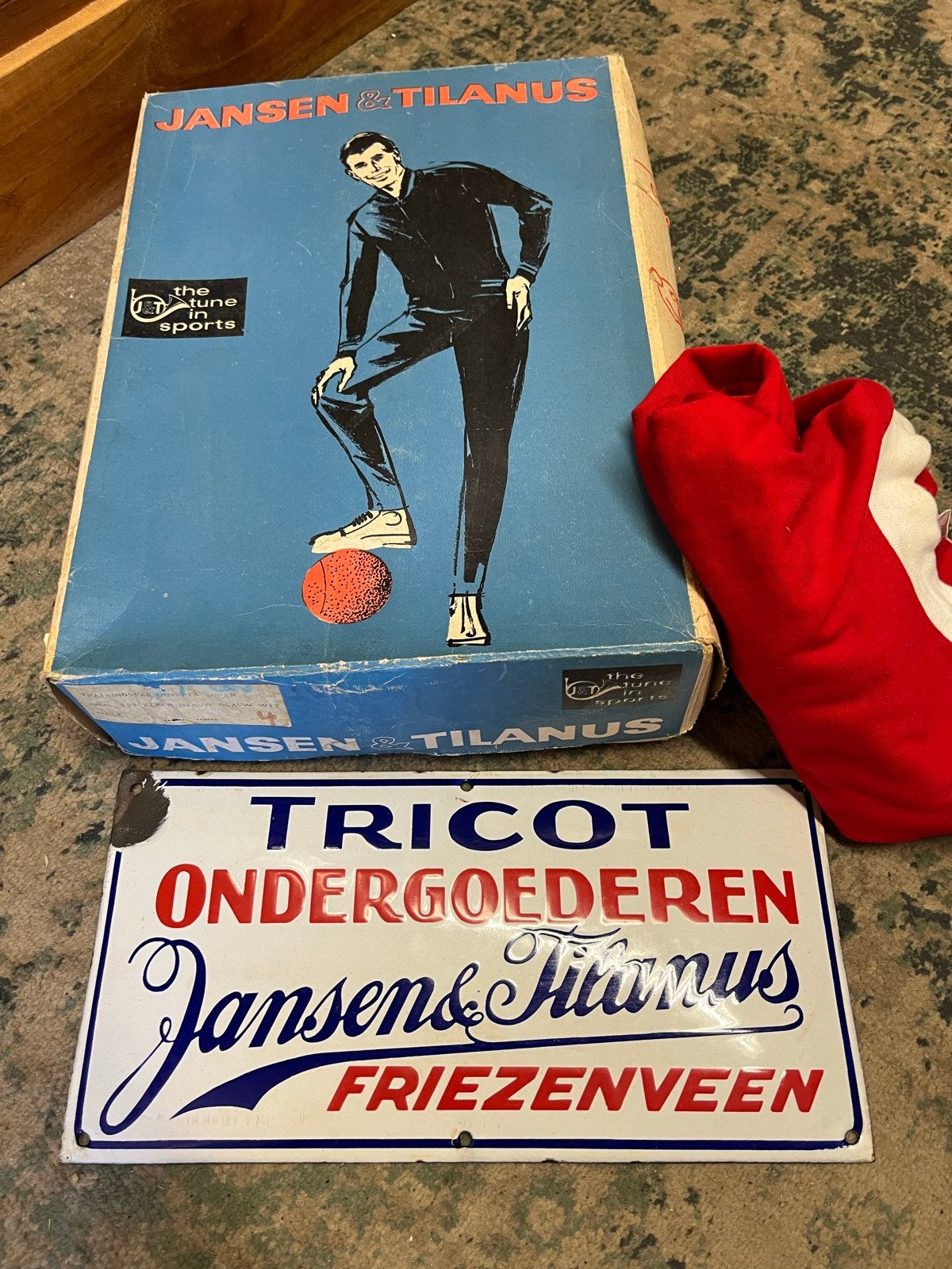 Jansen&Tilanus emaille bord  '30 - Tricot Ondergoederen, Antiek en Kunst, Antiek | Emaille, Ophalen of Verzenden