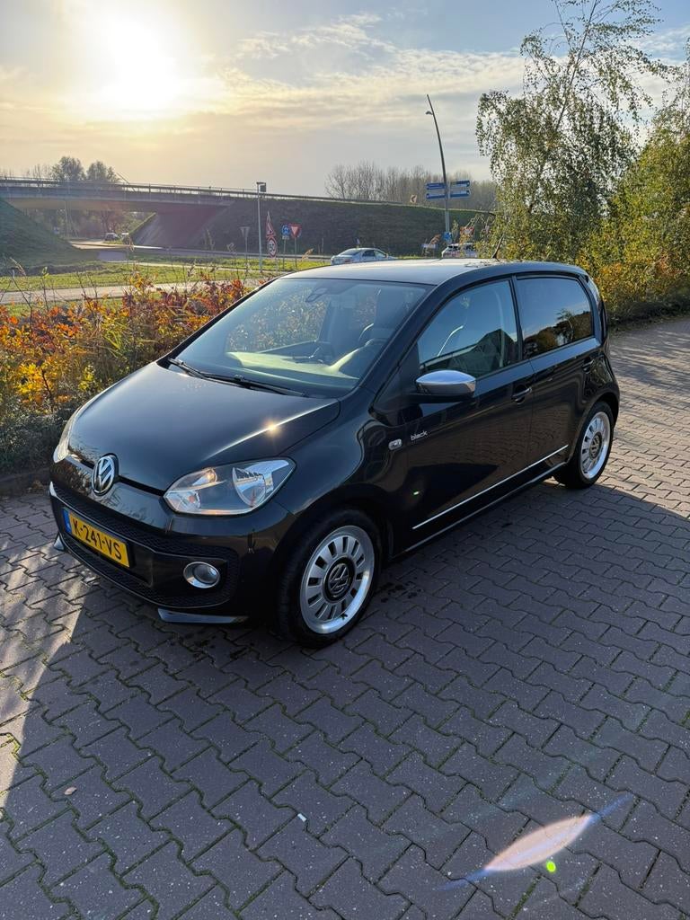 Volkswagen up! Black edition Zwart, Auto's, Voorwielaandrijving, Up!, 4 stoelen, Zwart