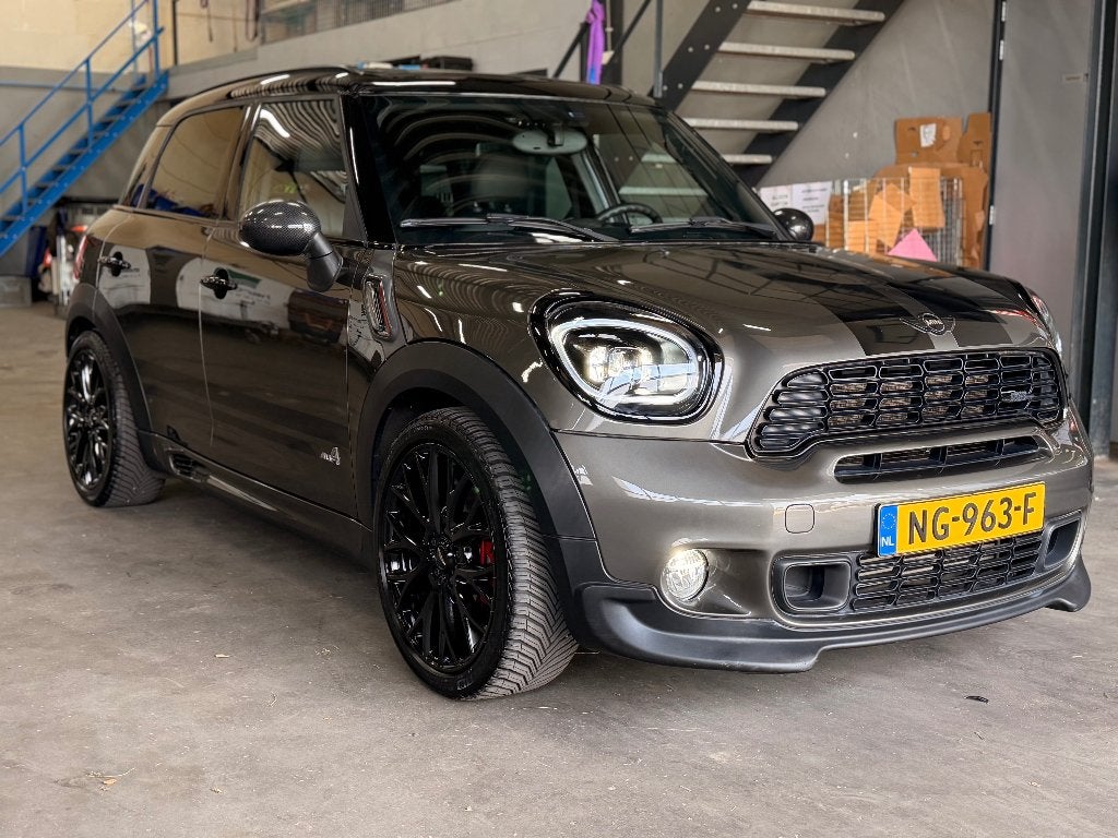 Mini Countryman 1.6 John Cooper Works JCW - de mooiste!, Zwart, 75 €/maand, Vierwielaandrijving, Particulier