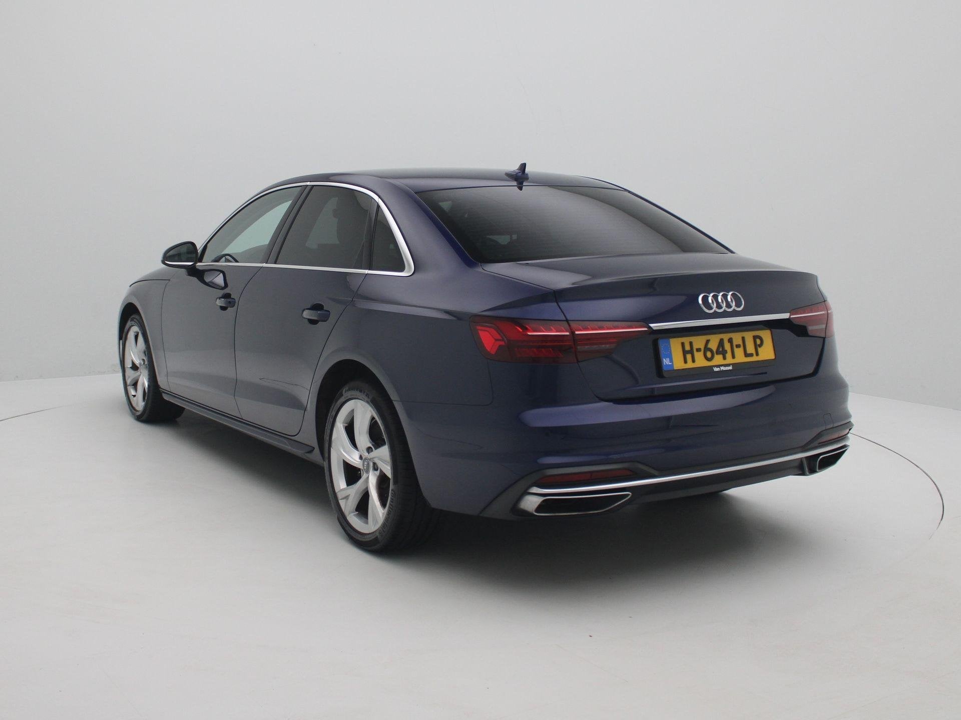 Audi A4 Limousine 35 TFSI Launch edition Business | Virtual, Auto's, 12 maanden, Stof, Gebruikt, 4 cilinders