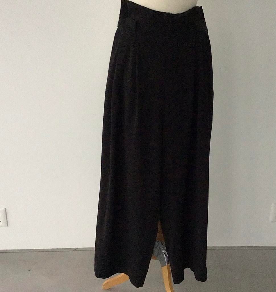 Zwarte bandplooi broek van Elsewhere in maat M, Kleding | Dames, Broeken en Pantalons, Maat 38/40 (M), Zwart, Ophalen of Verzenden
