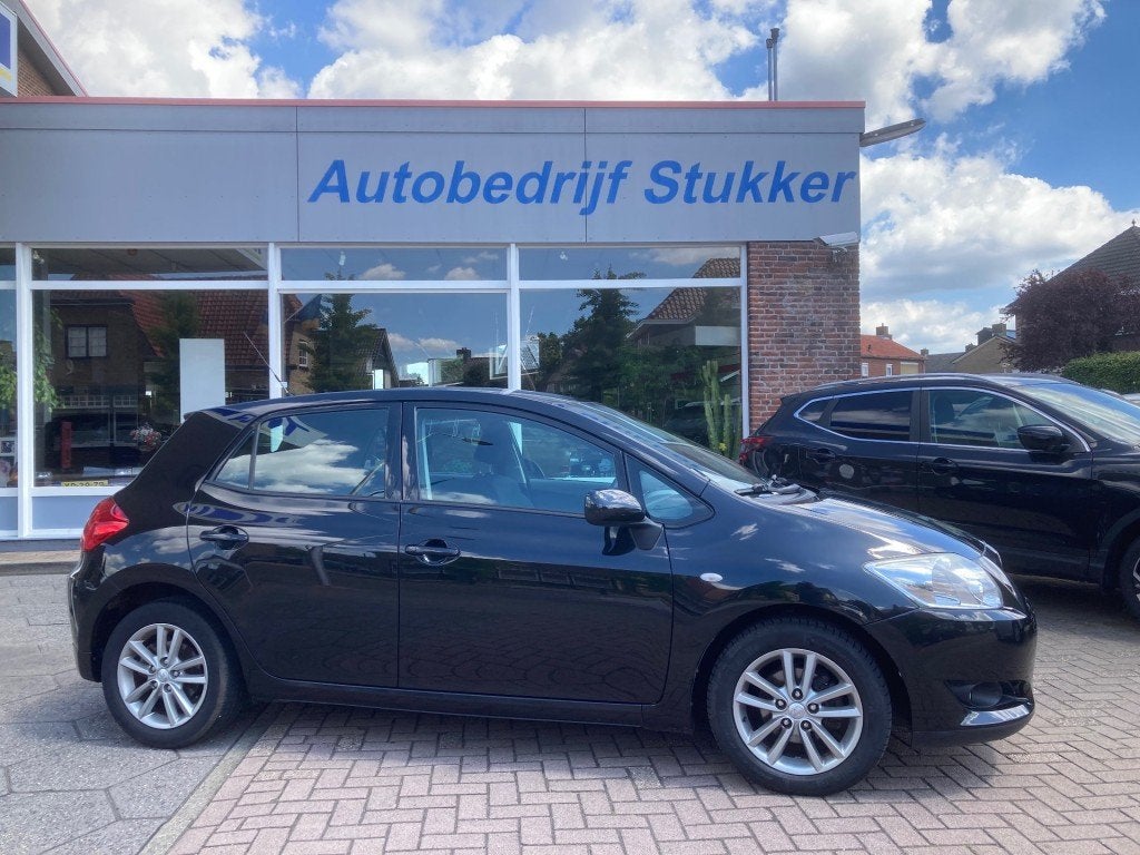 Toyota AURIS 1.6 VVT-i Aspiration  ECC Trekhaak PDC EXPORT-p, Auto's, 450 kg, Gebruikt, 4 cilinders, Zwart