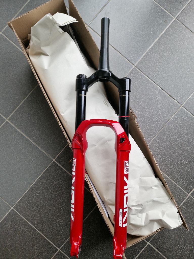 Rock shox, Ophalen, Nieuw