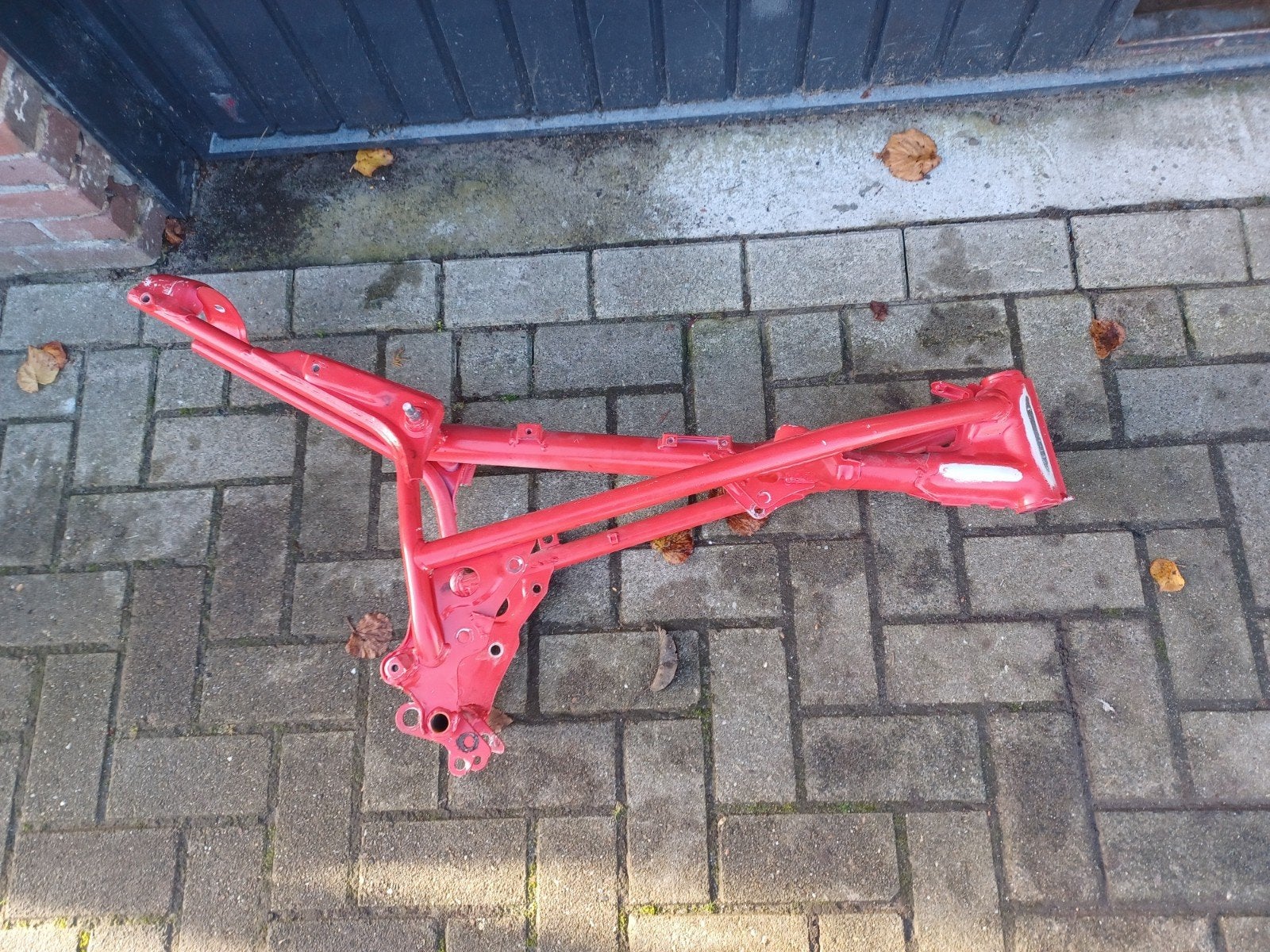 Honda MB8 frame - Rood, gebruikt, Gebruikt, Info@honda.co.jp, Ophalen of Verzenden, 1-1 Minami-Aoyama 2-chome, Minato-ku, Tokyo 107-8556, Japan