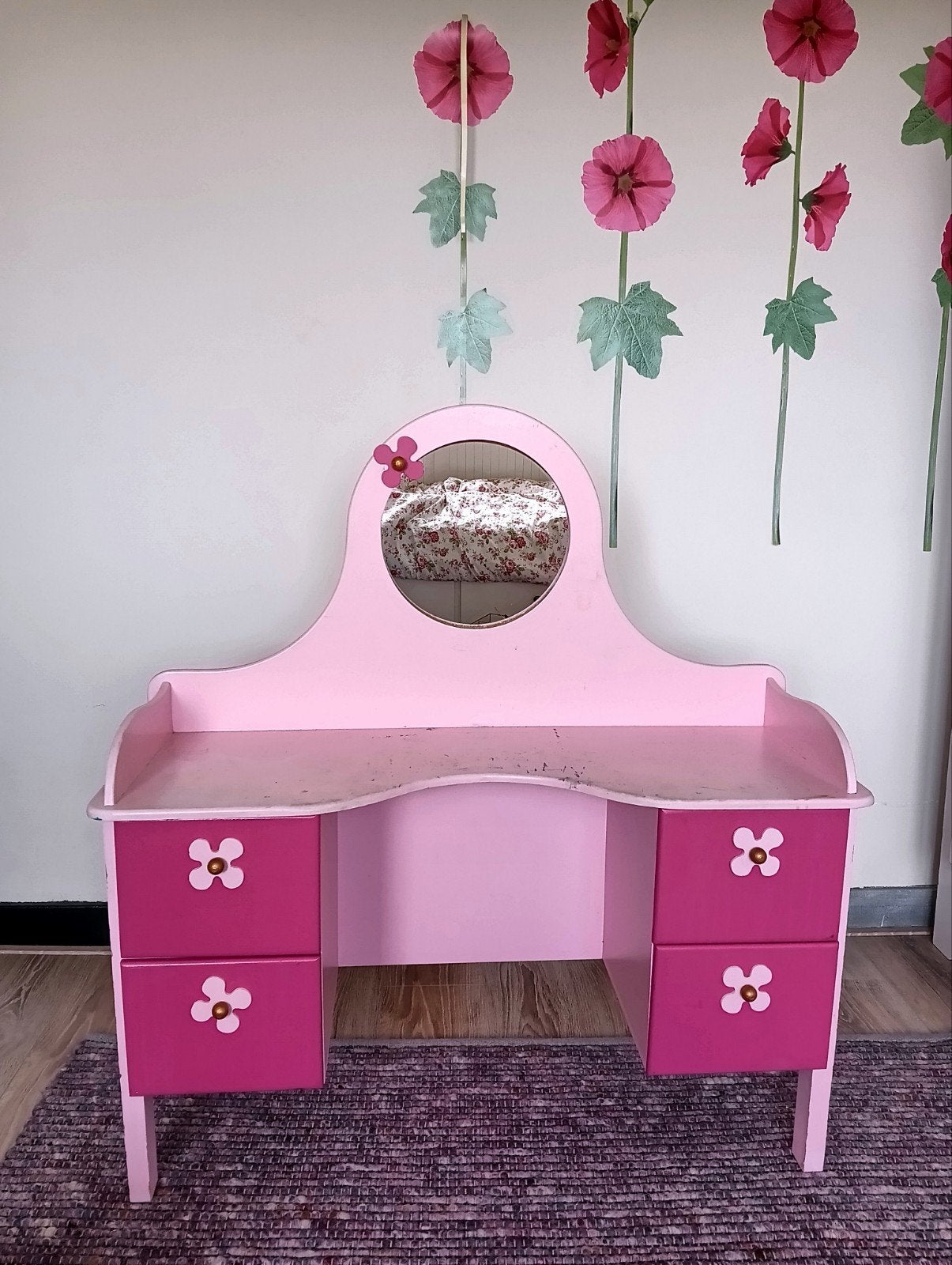 Handgemaakte Houten Roze Kinderkaptafel Met Vier Laden €50, Ophalen, 50 tot 100 cm, Minder dan 100 cm