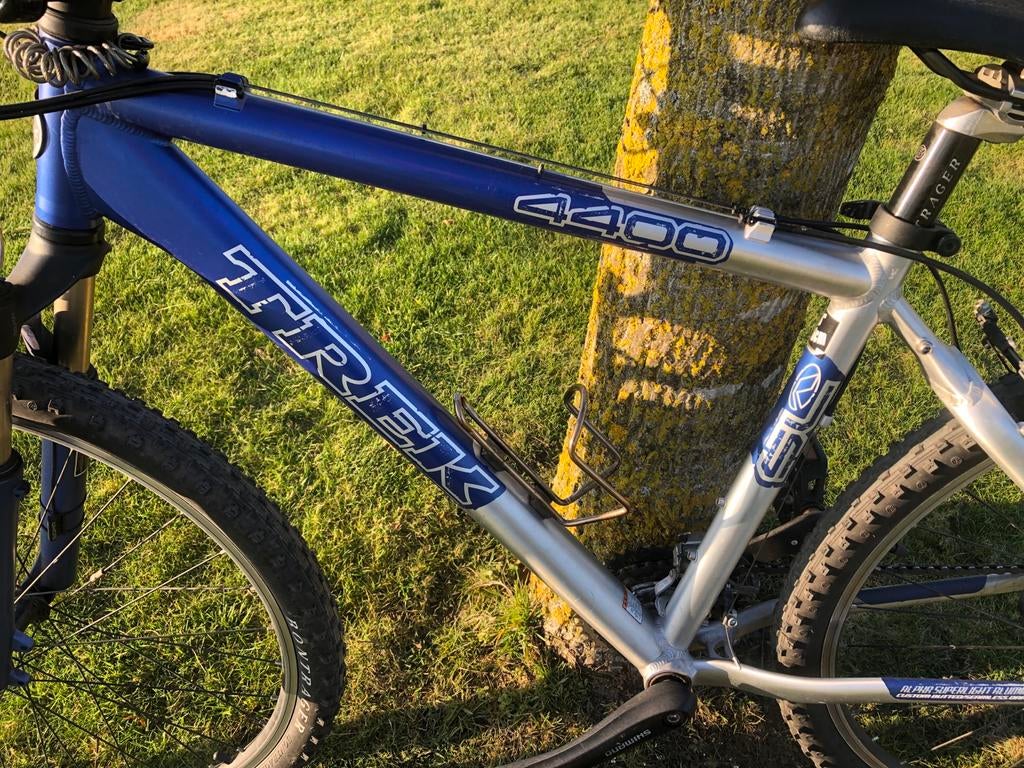 Trek 4400 Mountainbike - Blauw/Zilver, Fietsen en Brommers, Ophalen, Gebruikt, Hardtail, 45 tot 49 cm