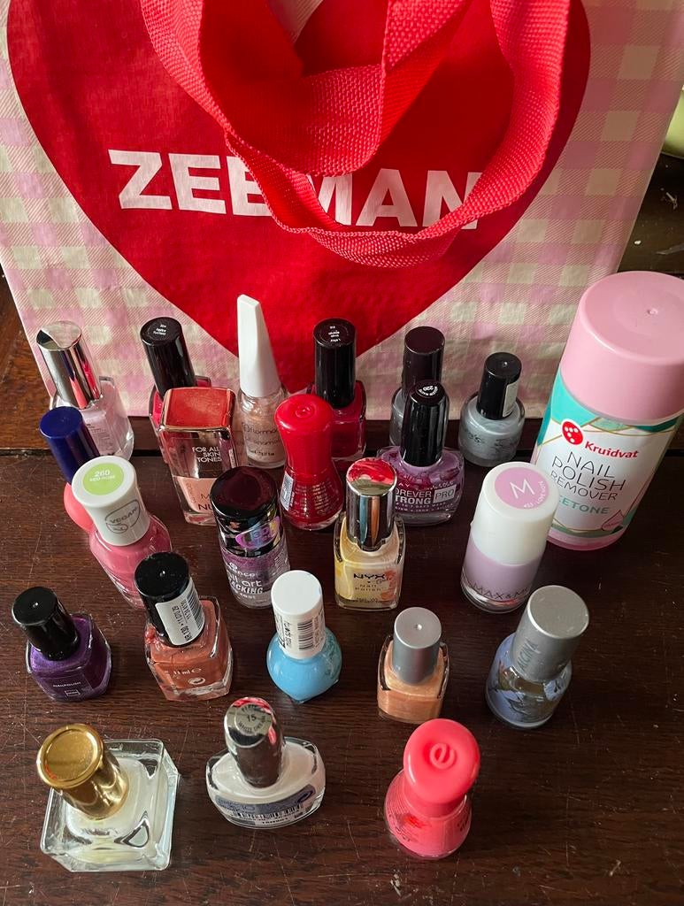 22 potjes nagellak, Ophalen, Gebruikt, Overige kleuren, Handen en Nagels