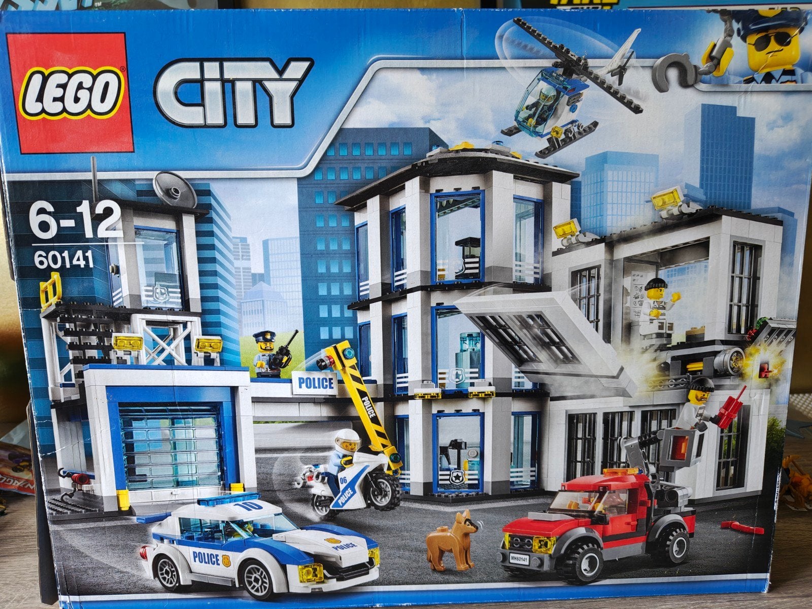LEGO City Politiebureau 60141 - Compleet met doos en boekjes, Ophalen of Verzenden, Gebruikt