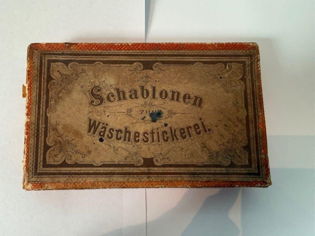 Schablonen Waschestickerei, Antiek en Kunst, Ophalen of Verzenden