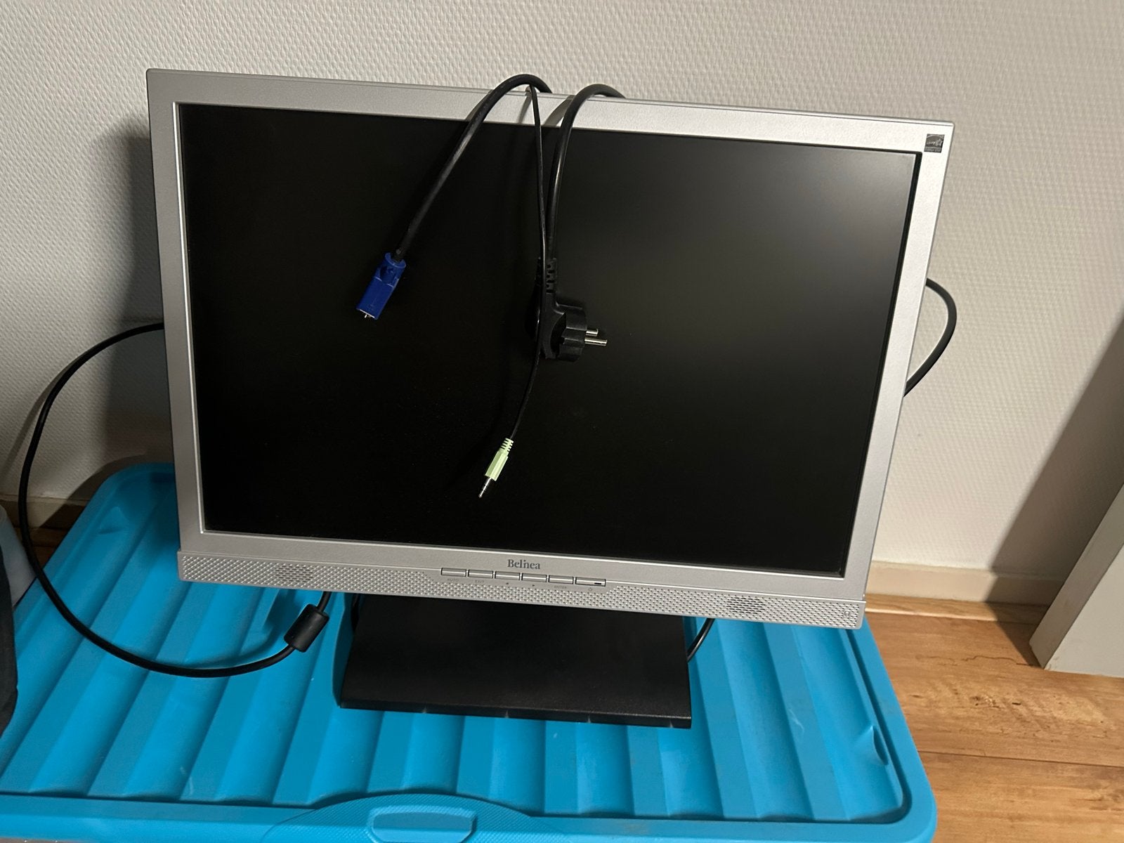 Belinea Monitor 22” WSXGA+ 1680x1050 met VGA en speakers, Gebruikt, Ophalen of Verzenden, VGA, Overige resoluties