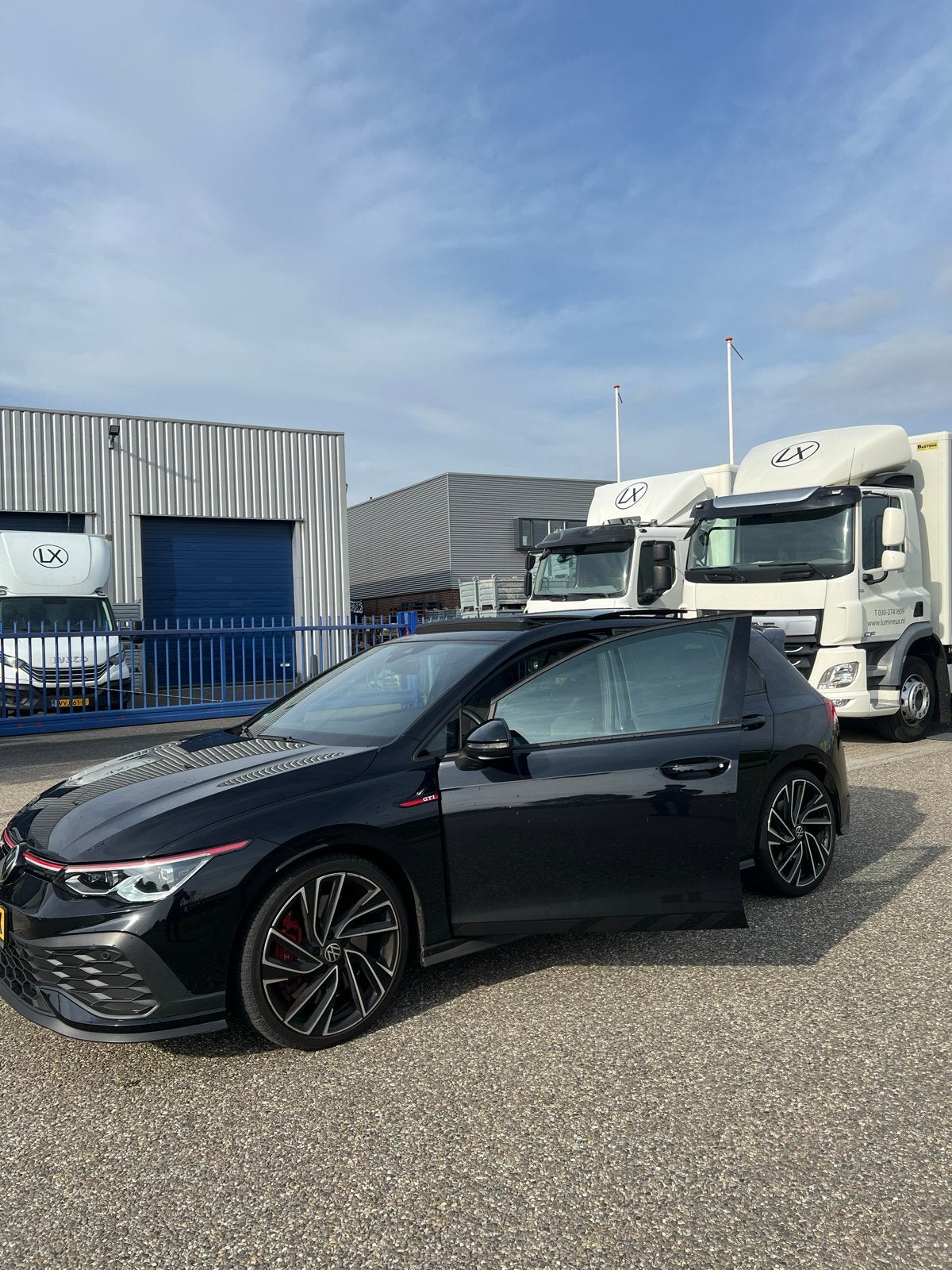Volkswagen Golf 2.0 TSI OPF 221KW Dsg7 2022 Zwart., 4 cilinders, 1984 cc, Zwart, 14 km/l