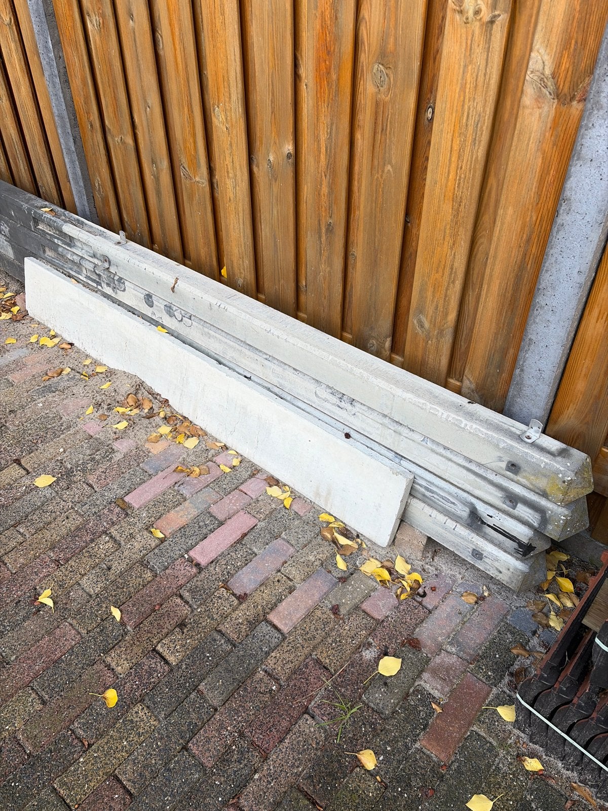 Betonnen palen en platen voor schutting of constructie, Doe-het-zelf en Verbouw, Metalen, Ophalen of Verzenden, Gebruikt, Overige metalen