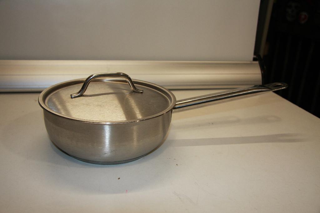 atag steelpan met deksel 20 cm voor 2 liter (258), Ophalen of Verzenden, Gebruikt, Rvs, Overige typen