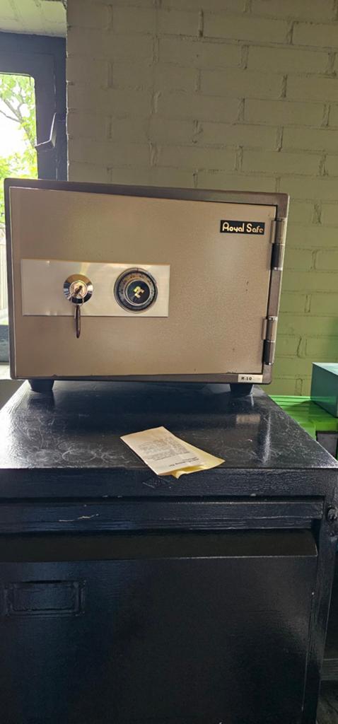 Zware Royal Safe kluis / brandkast met sleutels en code, Ophalen