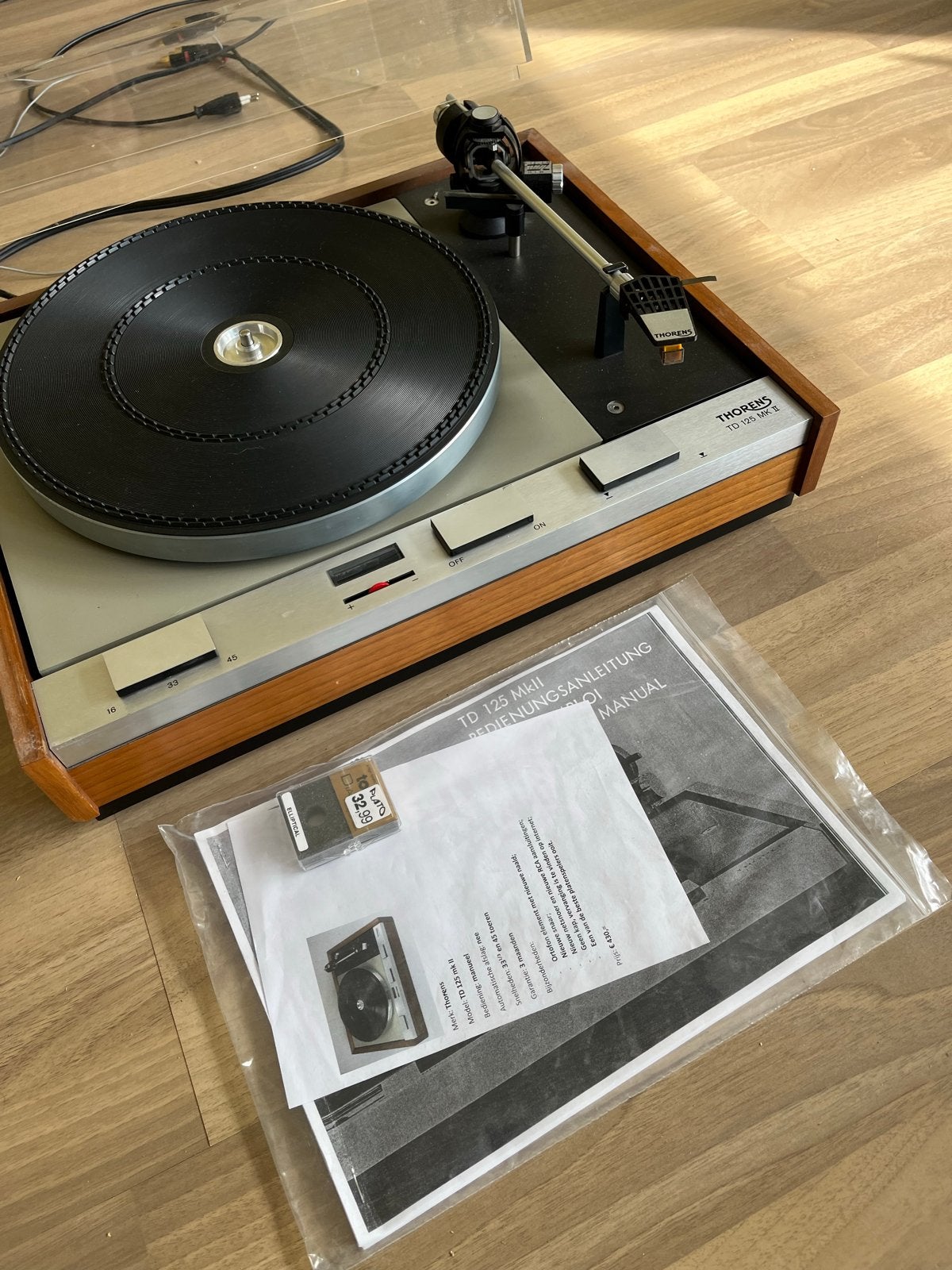 Thorens TD 125 MKII Platenspeler met handleiding