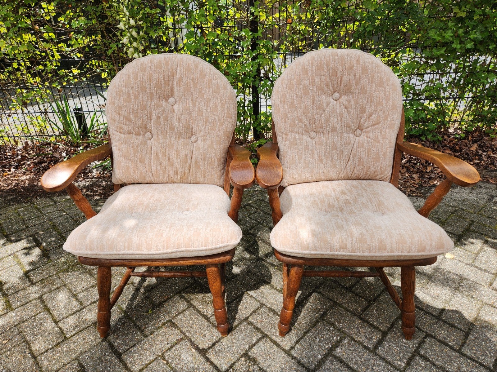 Set van 2 Vintage Houten Fauteuils met Stoffen Bekleding, Ophalen, Gebruikt, Twee, Overige kleuren