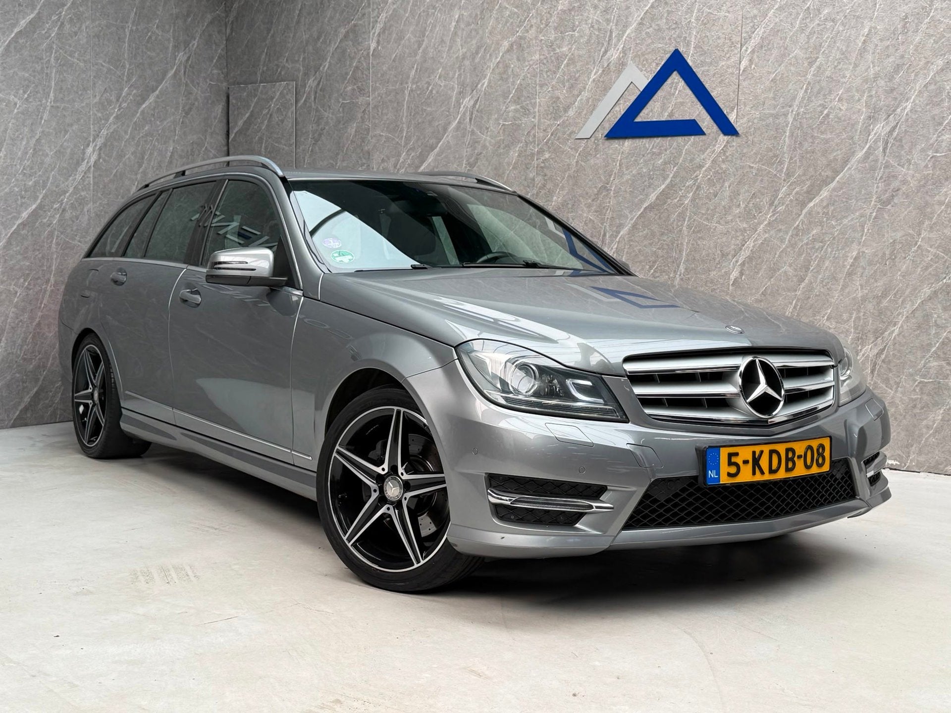Mercedes-Benz C-klasse Estate 350 Avantgarde 306 PK / NAP /, Auto's, Mercedes-Benz, Automaat, Euro 5, Achterwielaandrijving, Zwart